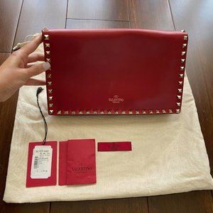 VALENTINO GARAVANI ROCKSTUD CLUTCH